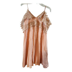 L Love womens mini dress sz large pink with lace